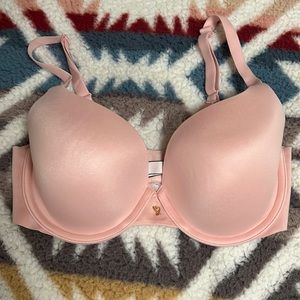 Victoria’s Secret lightly lined semi bra